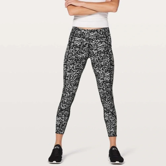 Lululemon Tight Stuff Tight II Size 8 - Picture 2 of 9